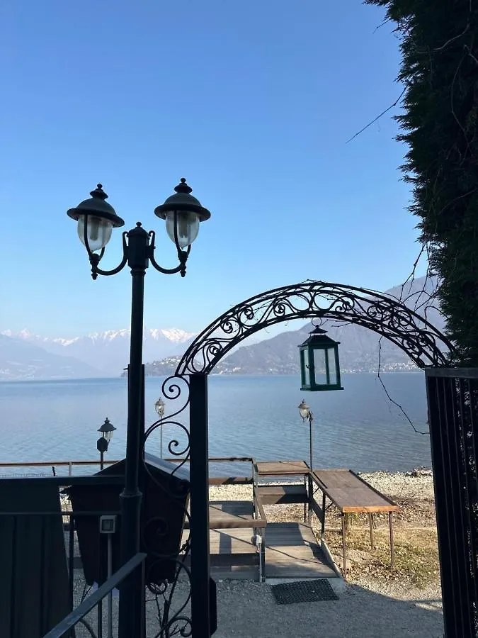 Residence Laguna Beach Pianello Del Lario Apartament