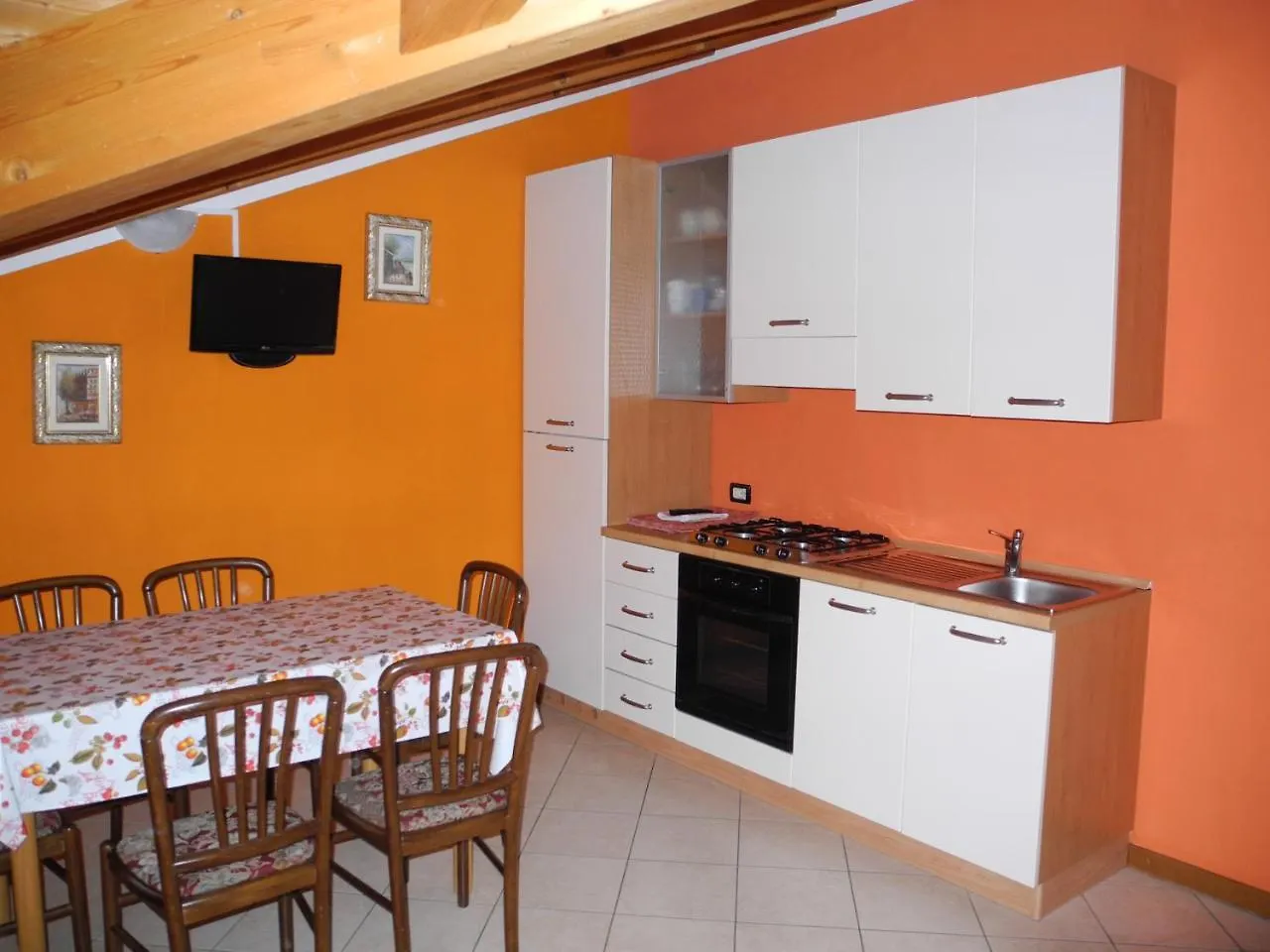 Residence Laguna Beach Pianello Del Lario 0*,  Italia